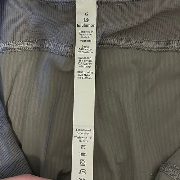 Lululemon Dance Studio Crop Pants Half Moon Size 6 - Picture 4 of 5